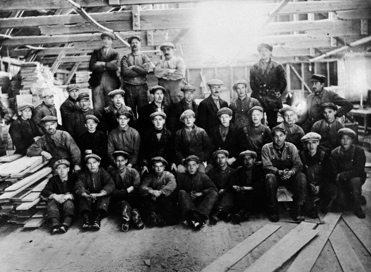 Anno Domkirkeodden, GRUPPE 33 ARBEIDERE, NORDVIKEN BRUK A/S I ROSENLUNDVIKA