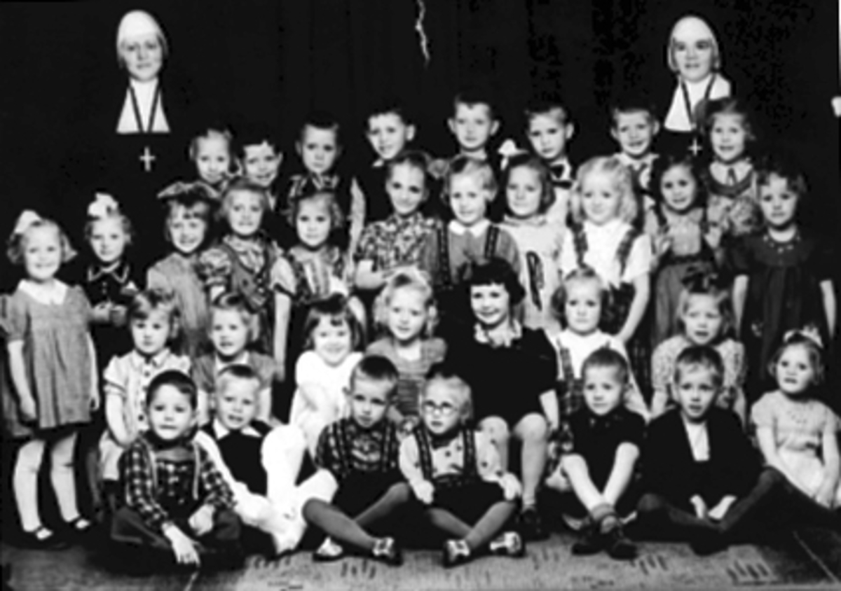 Anno Domkirkeodden, STOR GRUPPE 33 BARN, 2 NONNER, ST. TORFINNS BARNEHAGE