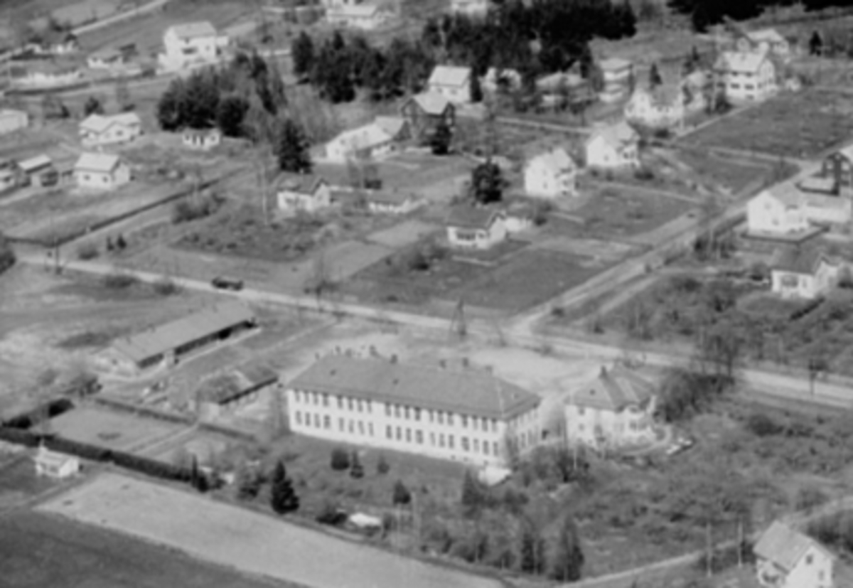 Anno Domkirkeodden, FLYFOTO, STORHAMAR SKOLE, FREDRIK MONSENS GATE 52