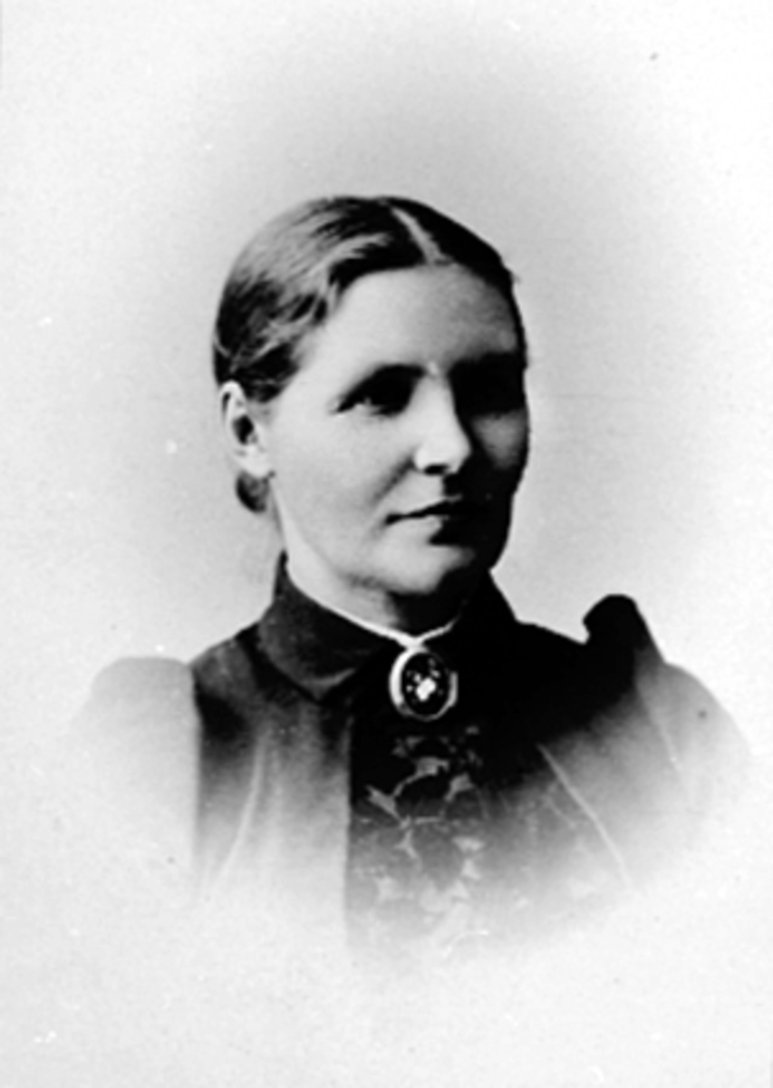 Anno Domkirkeodden, NIKOLINE SANDVIK, FØDT MØRK