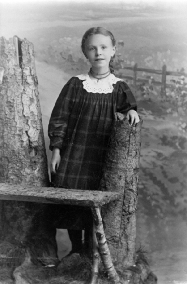 Anno Domkirkeodden, RAGNHILD PETERSEN, GIFT JØLSTAD.