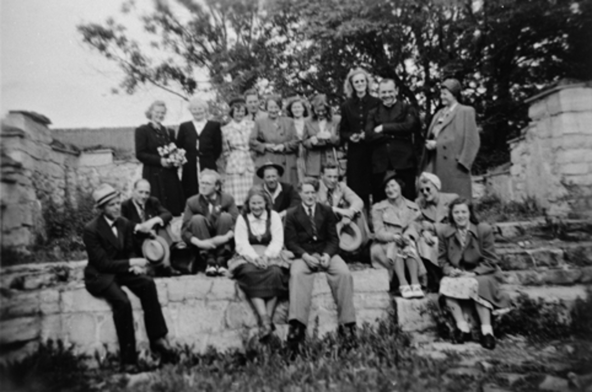 Anno Domkirkeodden, ST. OLAVS KIRKEKOR I DOMKIRKERUINEN, 1946.