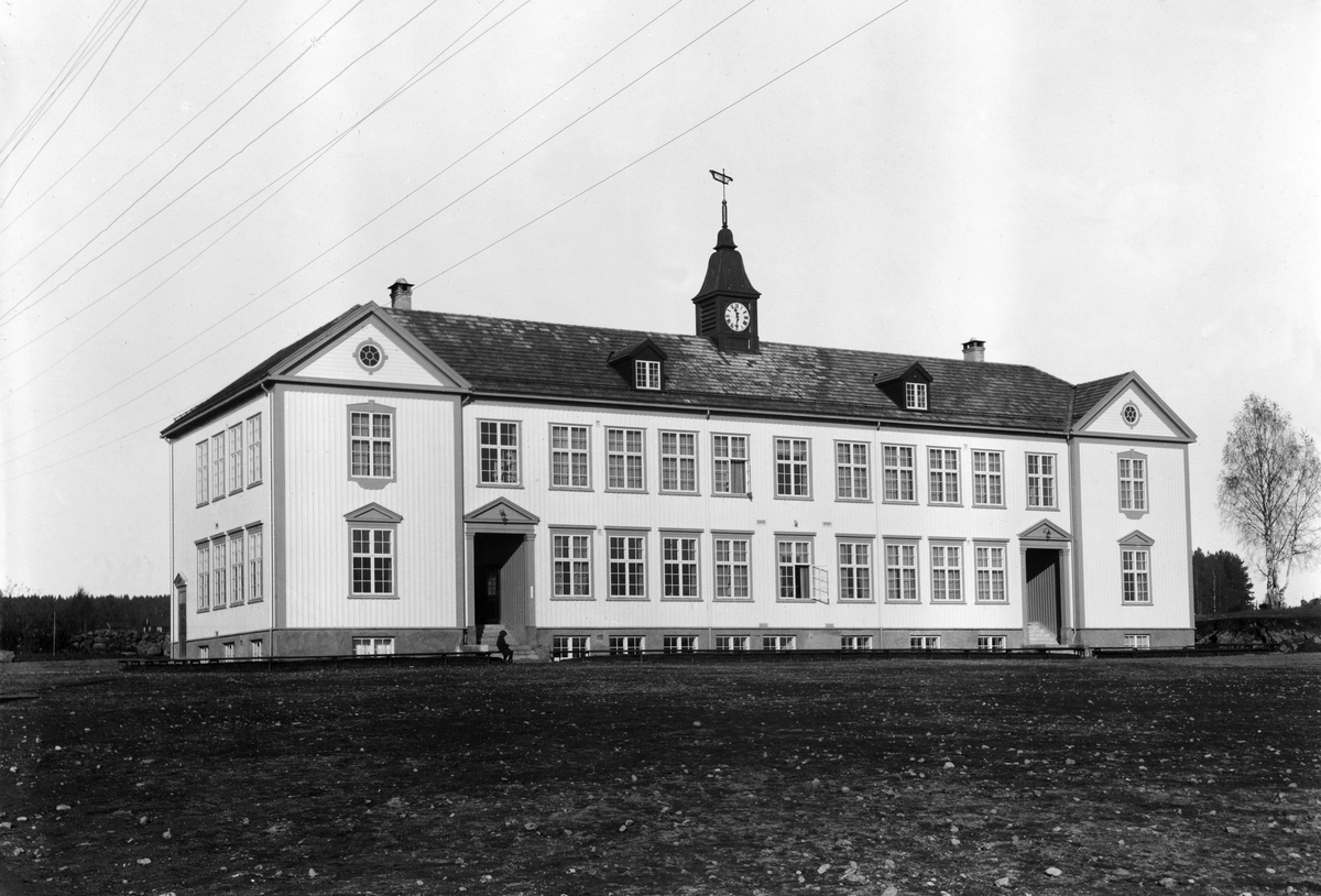 Anno Domkirkeodden, Rollsløkka skole, eksteriør. Foto Christian Grundseth 1922