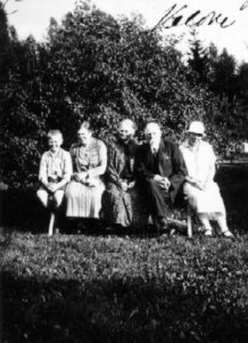 Anno Domkirkeodden, Overlærer og kunstner Johan Nordhagen med familie. Veldre, Ringsaker.
