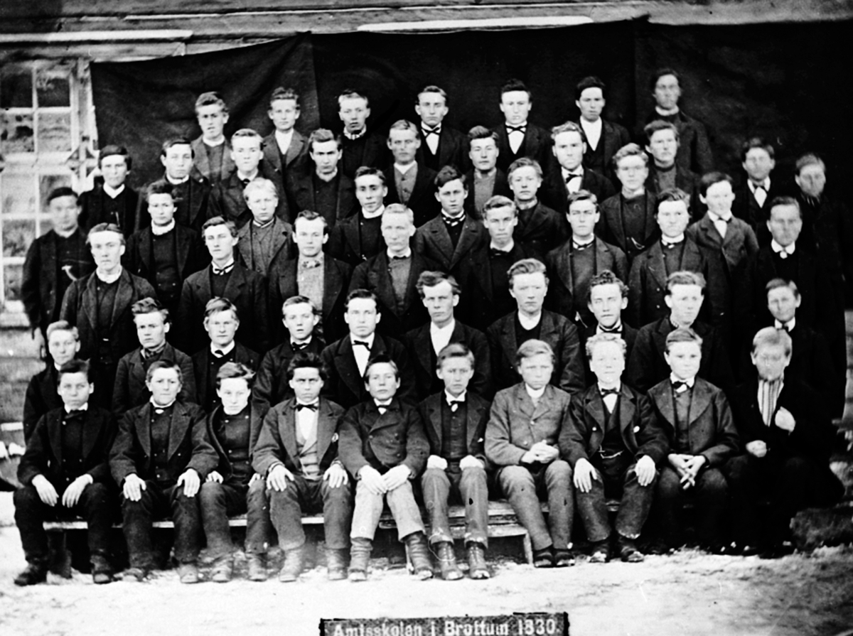 Anno Domkirkeodden, Elever ved Brøttum Amtskole, Ringsaker.