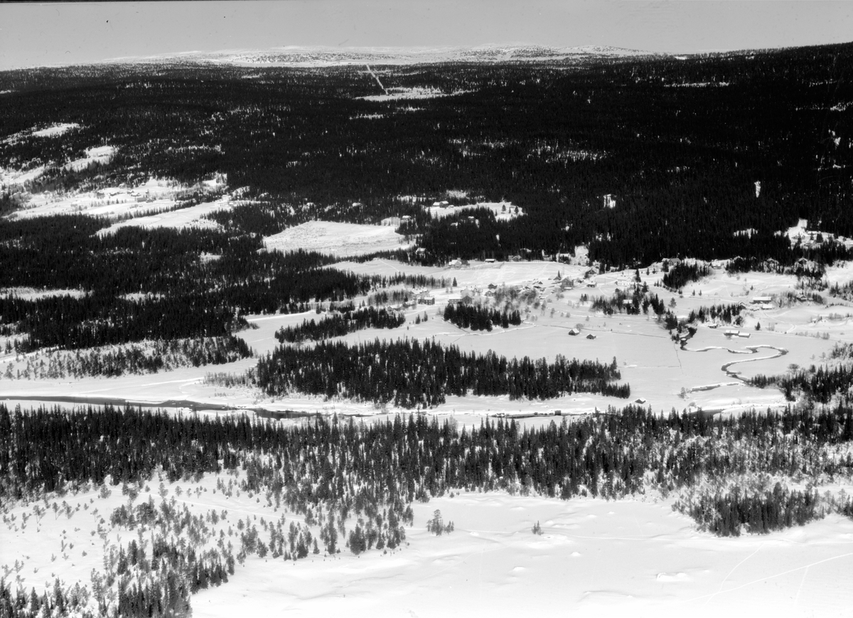 Widerøes Flyveselskap A/S, Maurud pr. Hamar. Ukjent sted.