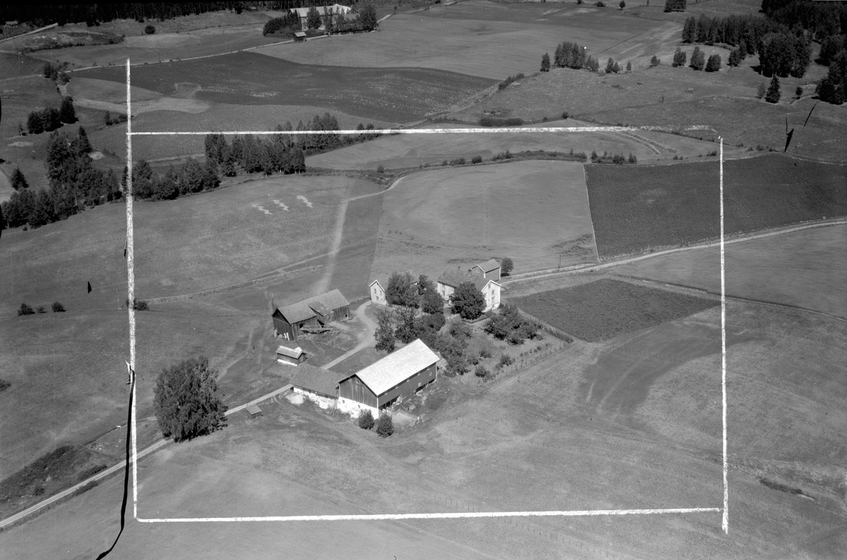 Anno Domkirkeodden, Flyfoto av Lykset gard, Furnes, Ringsaker.