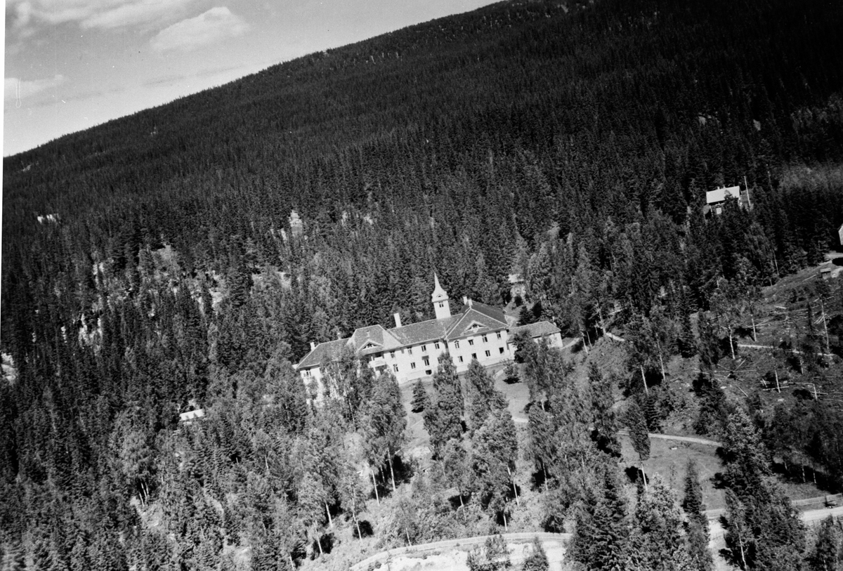 Anno Domkirkeodden, Flyfoto av Mesnalia kursted, Ringsaker med omegn.