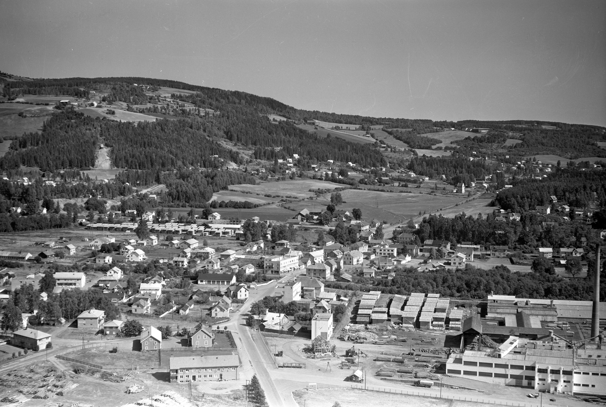 Anno Domkirkeodden, Flyfoto av Brumunddal sentrum.