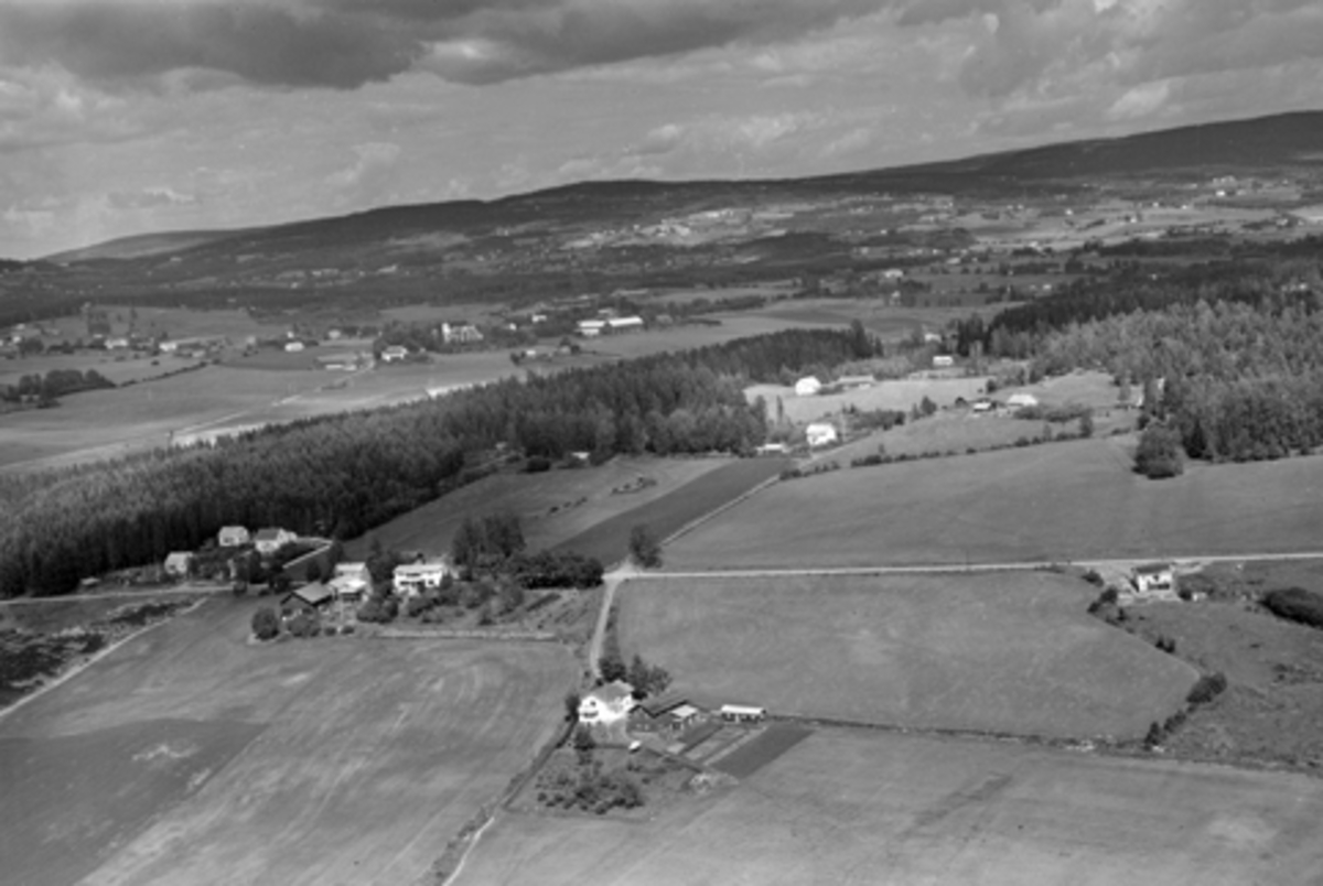 Anno Domkirkeodden, Flyfoto av Frydenberg gard, Holum, Furnes, Ringsaker.