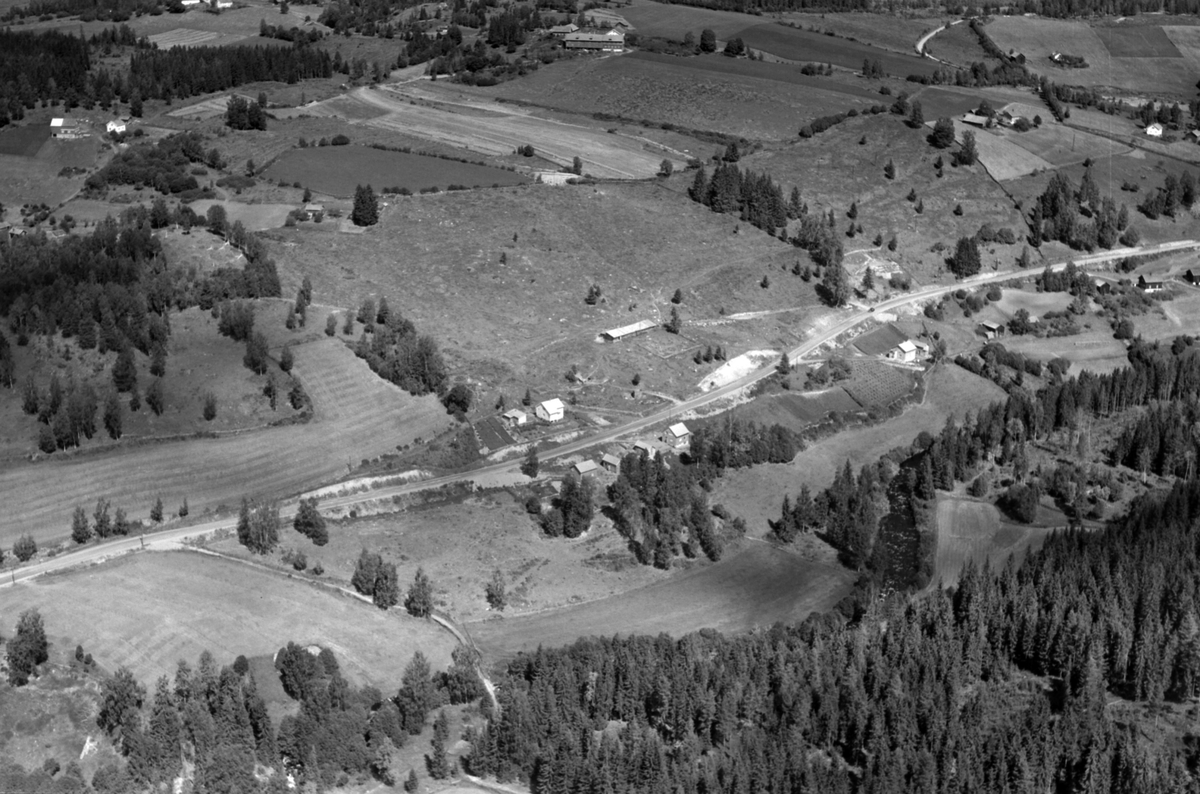 Widerøes Flyveselskap A/S, Flyfoto av bebyggelse langs Åsmarkavegen, Moelv.