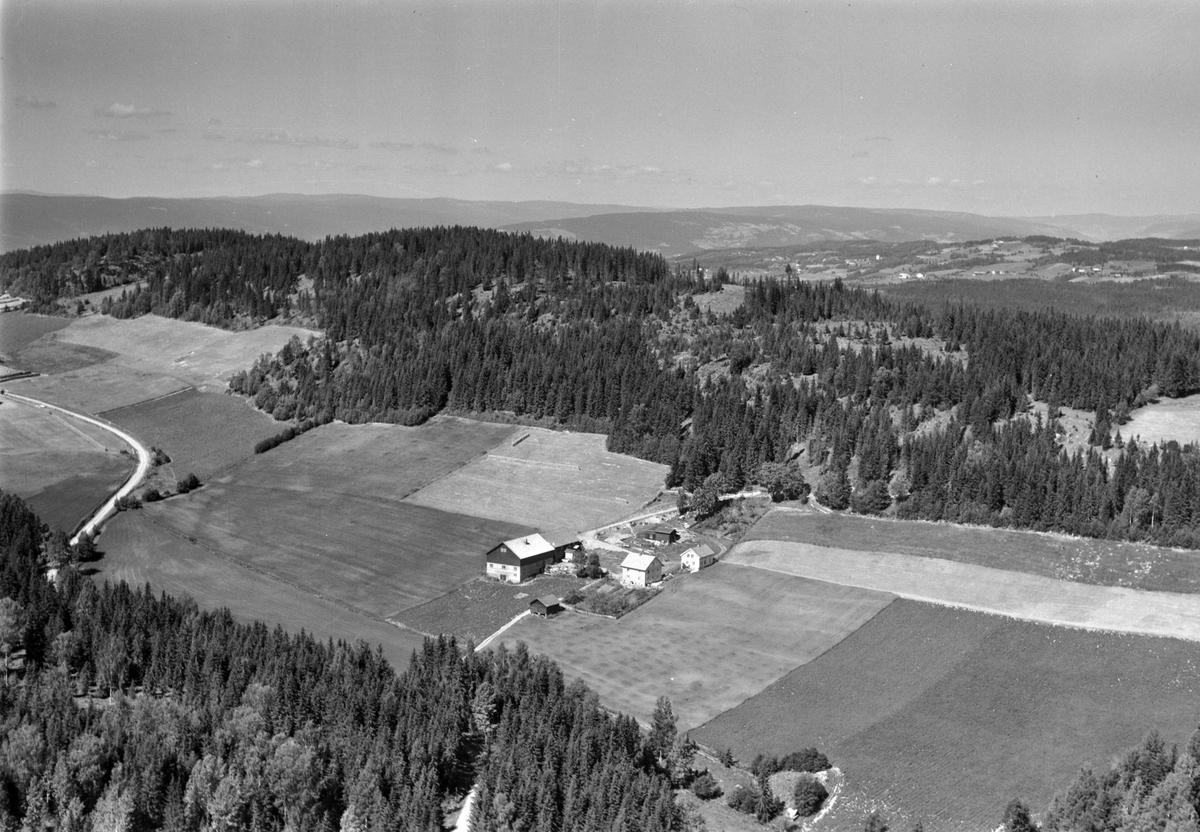 Widerøes Flyveselskap A/S, Flyfoto av Håkenåsen, Ring, Ringsaker.