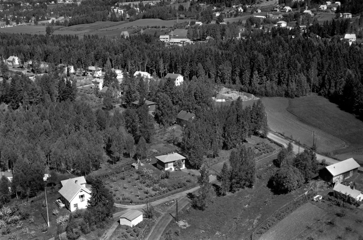 Widerøes Flyveselskap A/S, Flyfoto av Kongsvegen, Møllerstuvegen, Brumunddal.