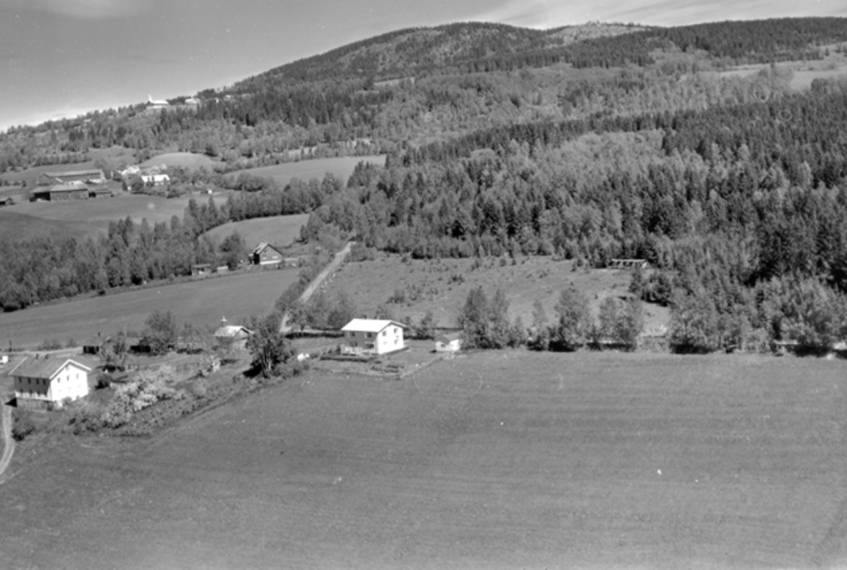 Widerøes Flyveselskap A/S, Flyfoto av Mølkved lille, Brumunddal.
