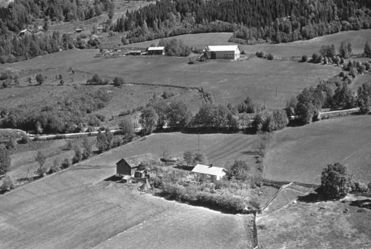 Widerøes Flyveselskap A/S, Flyfoto av bebyggelse, Nordåsvegen, Brumunddal.
