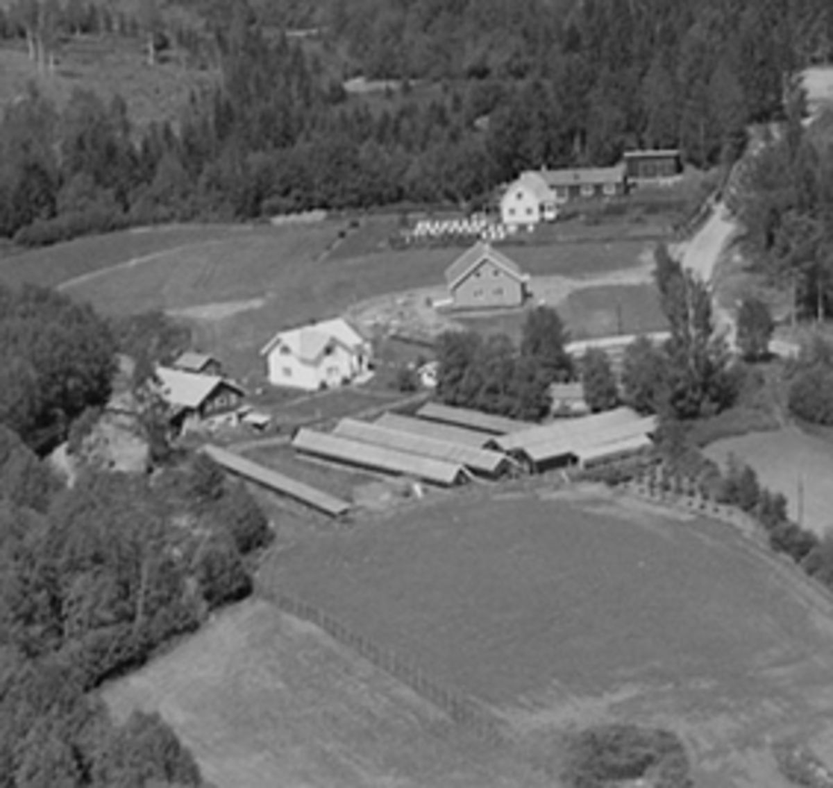 Widerøes Flyveselskap A/S, Flyfoto av ukjent sted, Furnes.