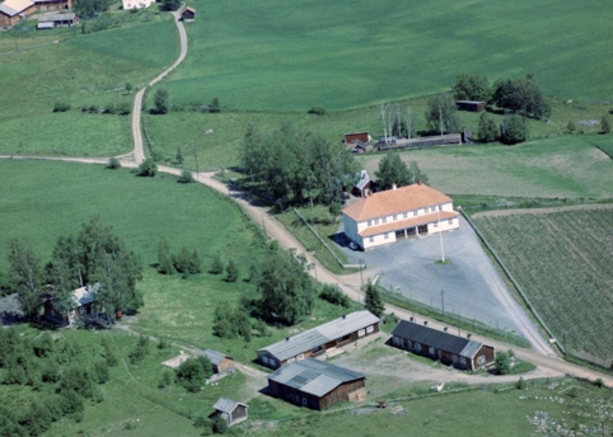 Widerøes Flyveselskap A/S, Flyfoto av Bjørkhol, Nydal, Ringsaker.