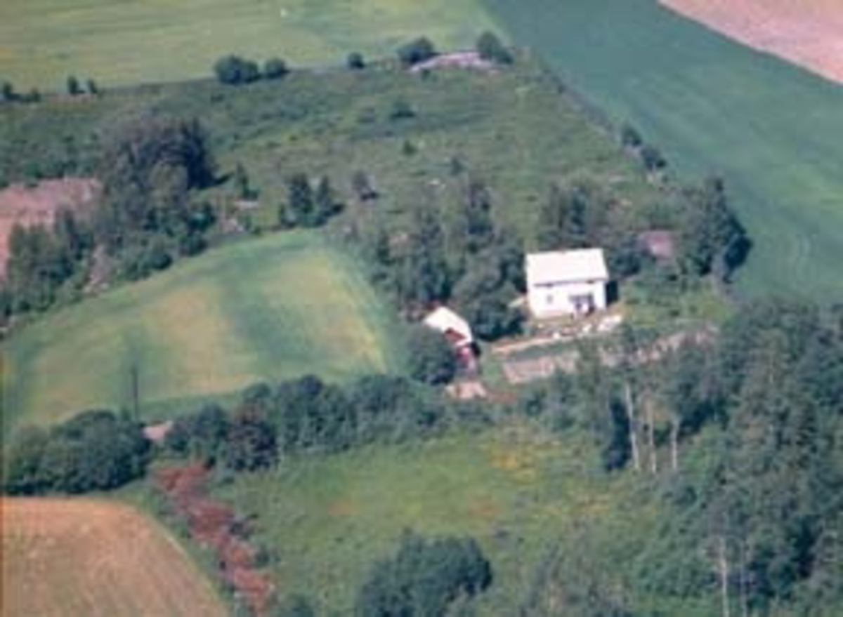 Widerøes Flyveselskap A/S, Flyfoto av ukjent sted, Furnes, Ringsaker.