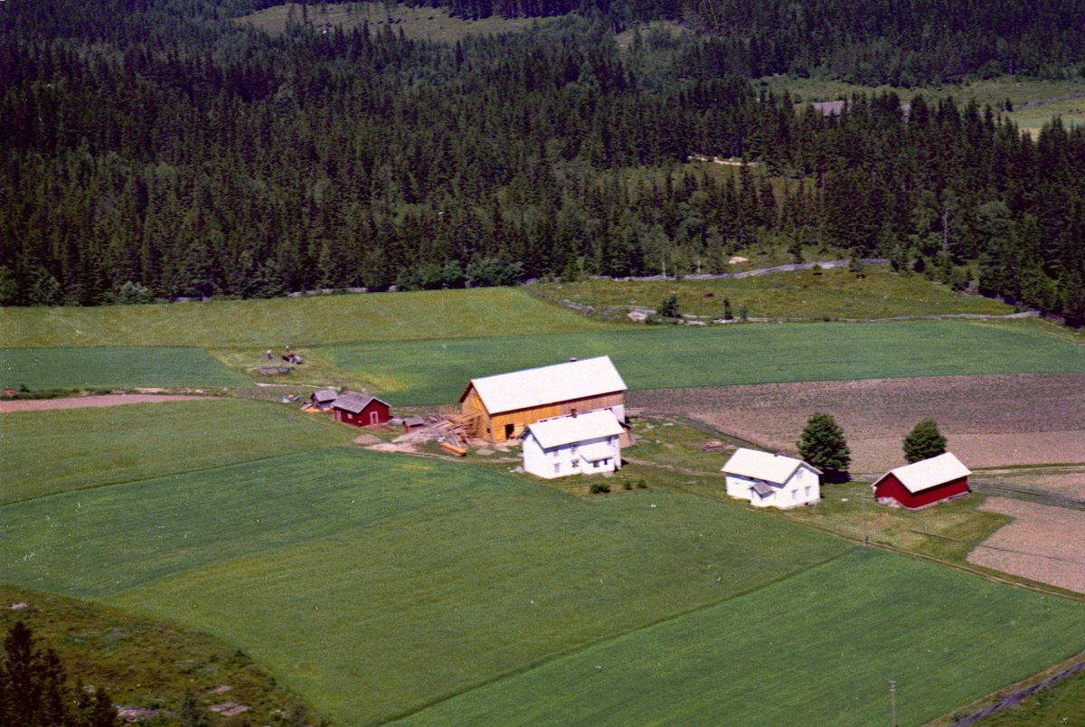 Widerøes Flyveselskap A/S, Flyfoto av Lillevoll, Furnes, Ringsaker.