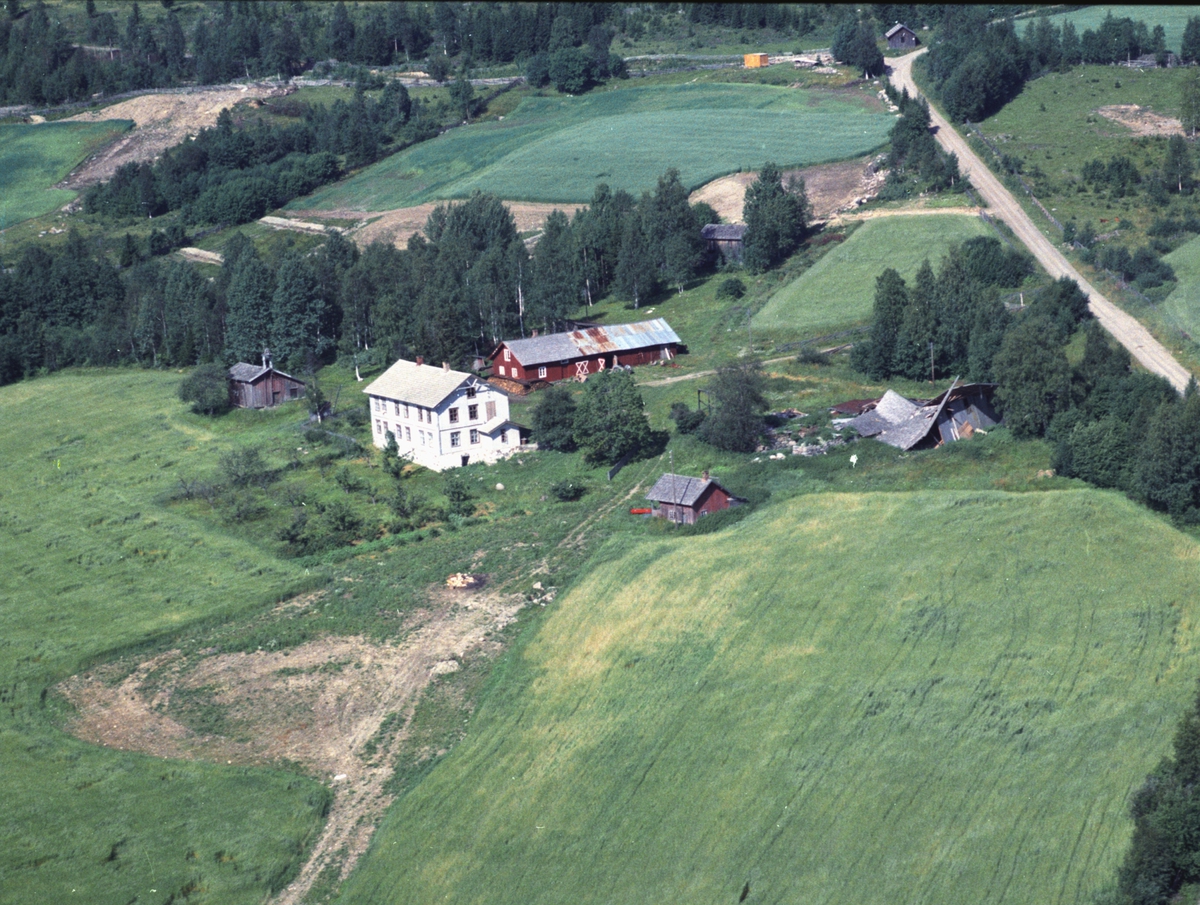 Widerøes Flyveselskap A/S, Flyfoto av Høgring gard, Ring, Ringsaker.