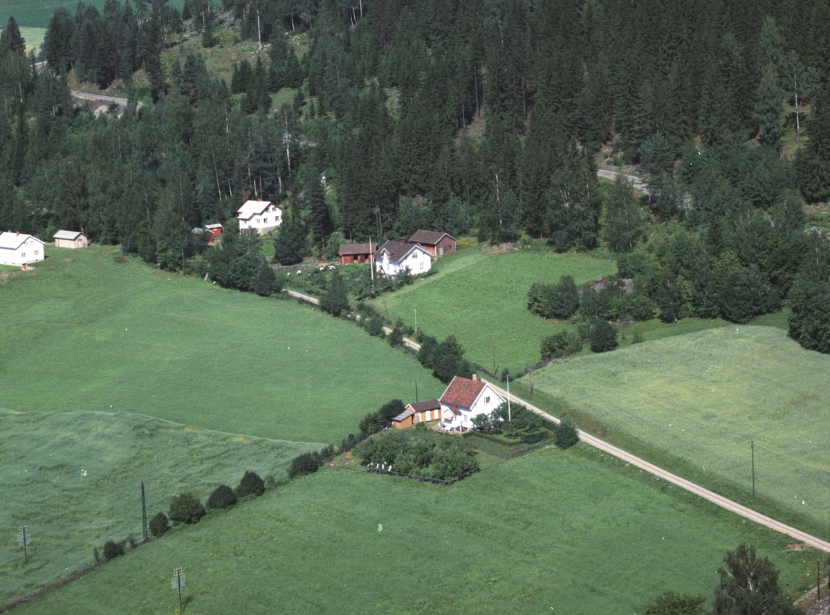 Widerøes Flyveselskap A/S, Flyfoto, bolighus, Solhaug, Brøttum, Ringsaker.