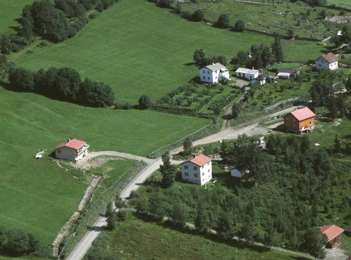 Widerøes Flyveselskap A/S, Flyfoto, Roa, Brøttum, Ringsaker.