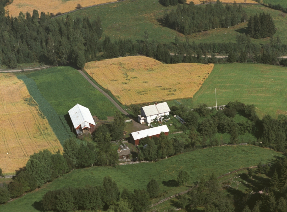 Widerøes Flyveselskap A/S, Flyfoto, Holter gard, Stensengdalen, Ringsaker.