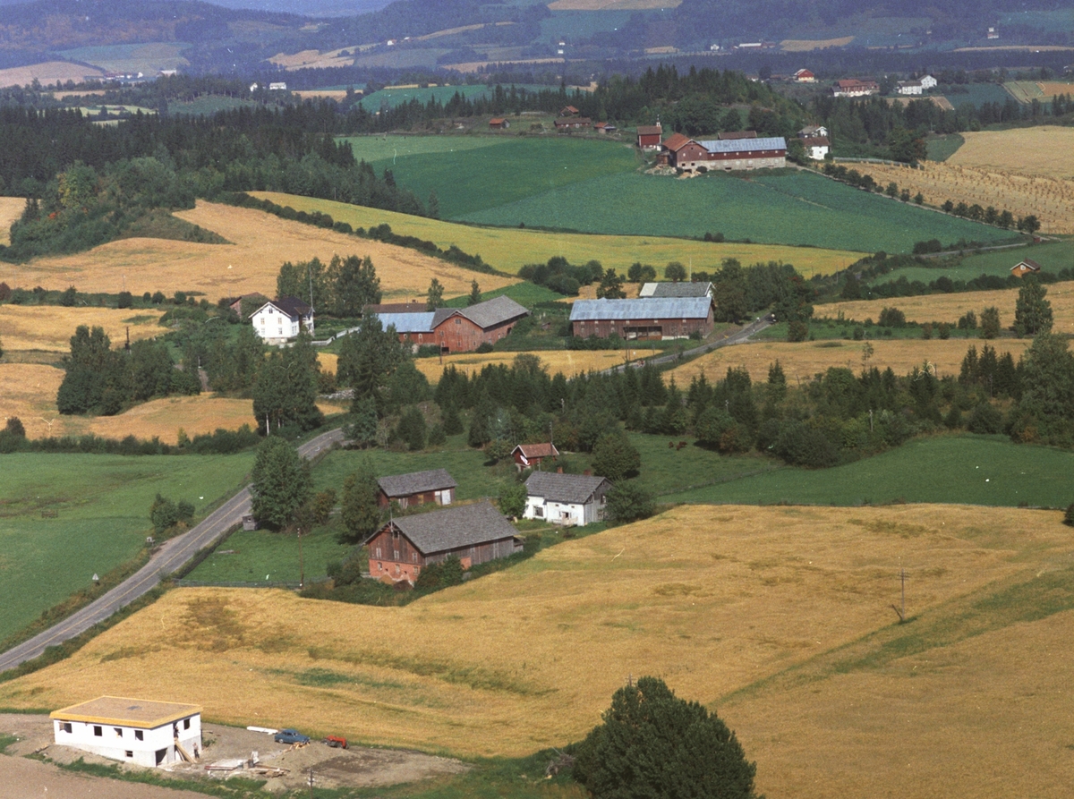 Widerøes Flyveselskap A/S, Flyfoto, Slettum, Ringsaker.