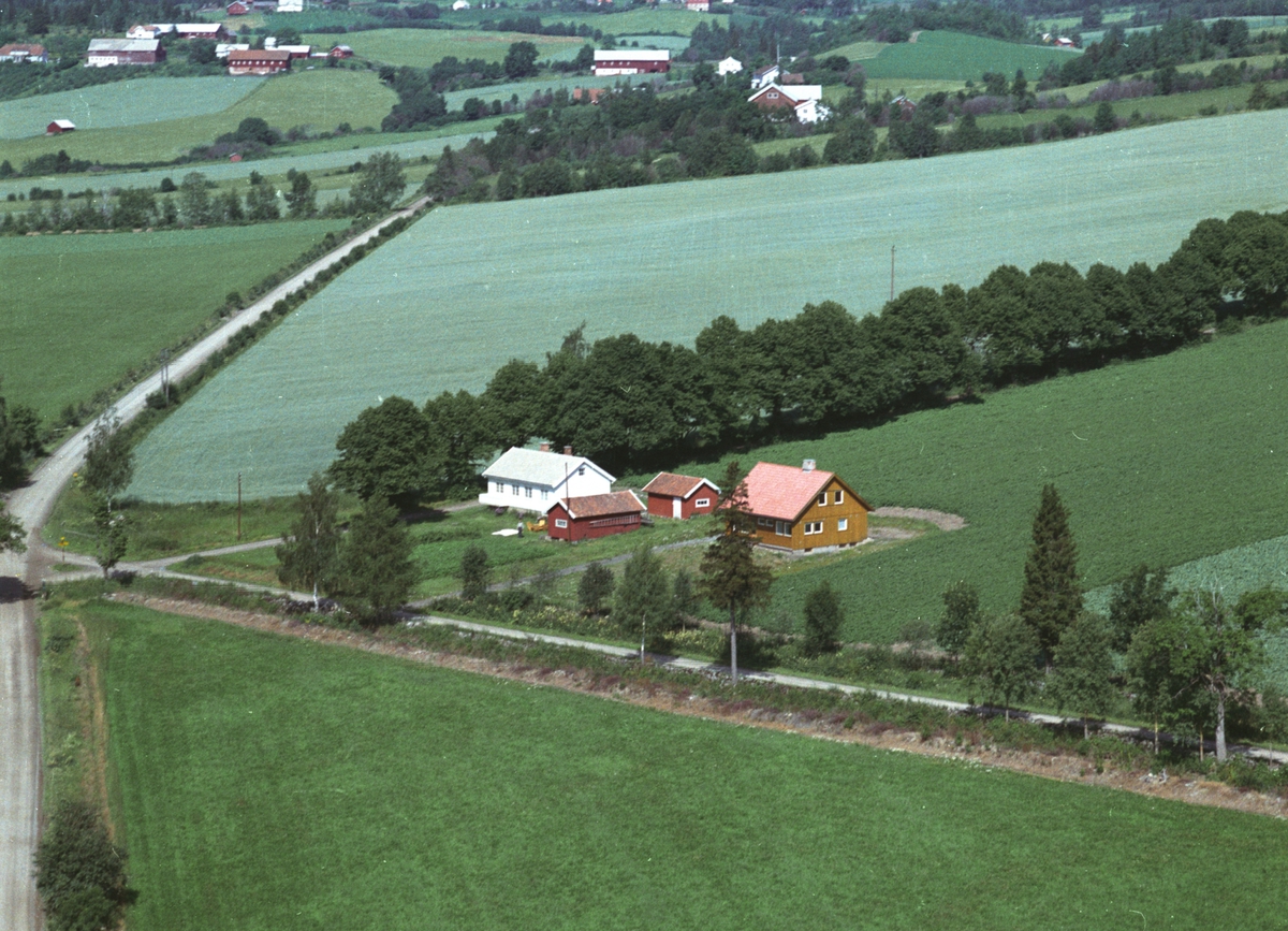 Widerøes Flyveselskap A/S, Flyfoto, arbeiderboliger, Hoel, Nes, Hedmark.