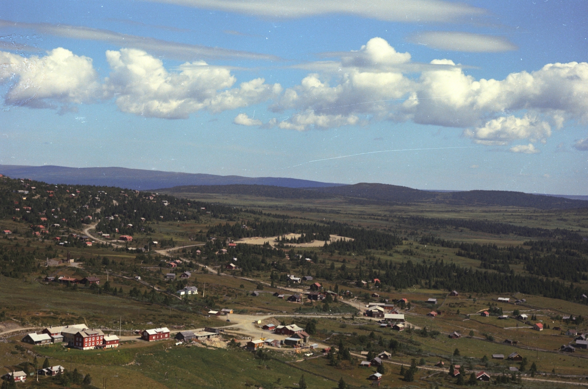 Widerøes Flyveselskap A/S, Flyfoto, hyttebebyggelse, Sjusjøen, Ringsaker.