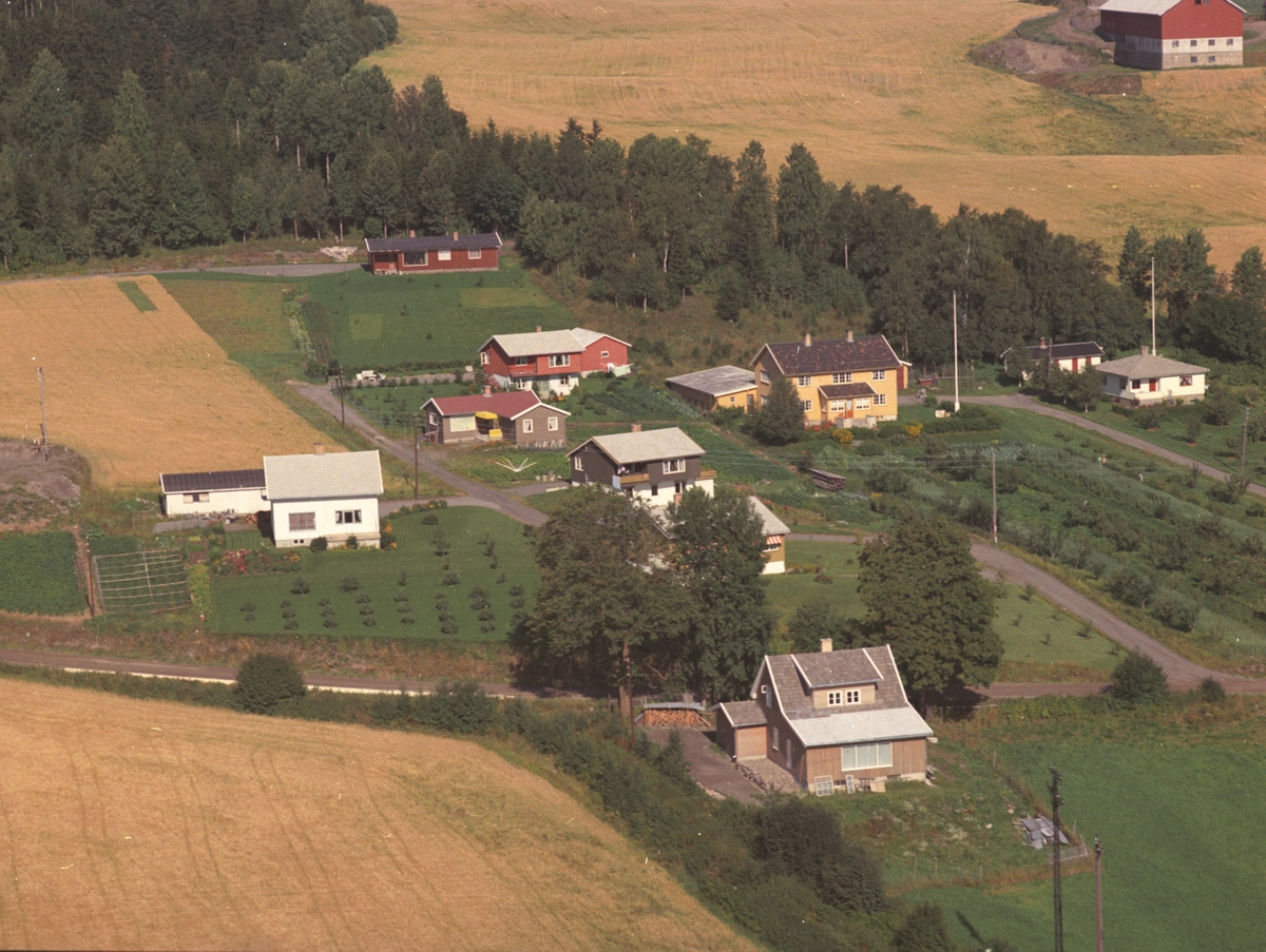 Widerøes Flyveselskap A/S, Flyfoto, Vidsyn, Bakkebo, Engli, Byflaten, Veldre, Ringsaker.