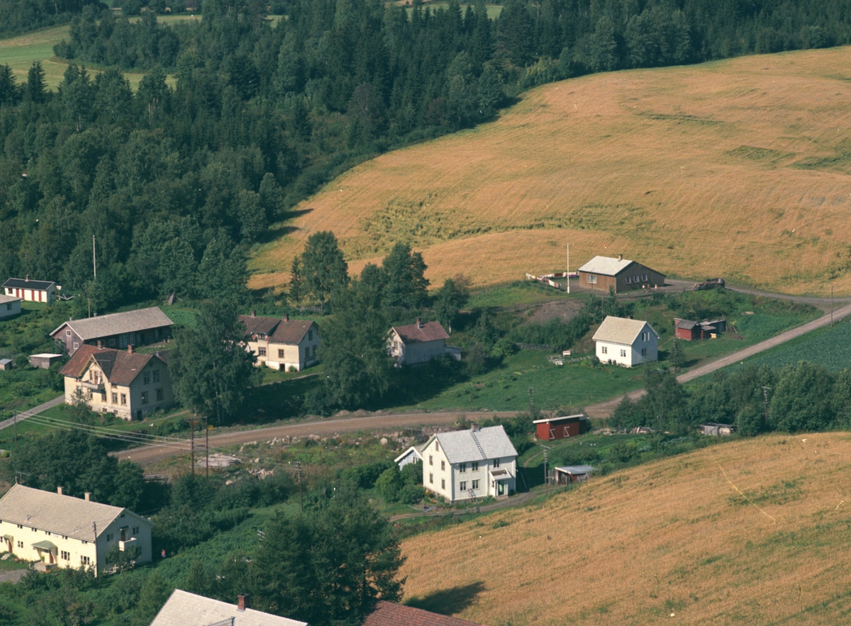 Widerøes Flyveselskap A/S, Flyfoto, bebyggelse, Byflaten, Veldre, Ringsaker.