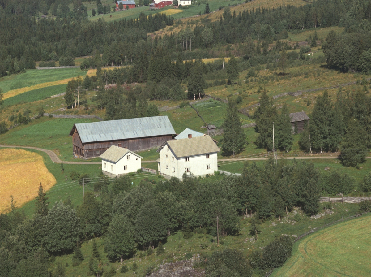 Widerøes Flyveselskap A/S, Flyfoto, Hellerud gard, Åsmarka, Ringsaker.