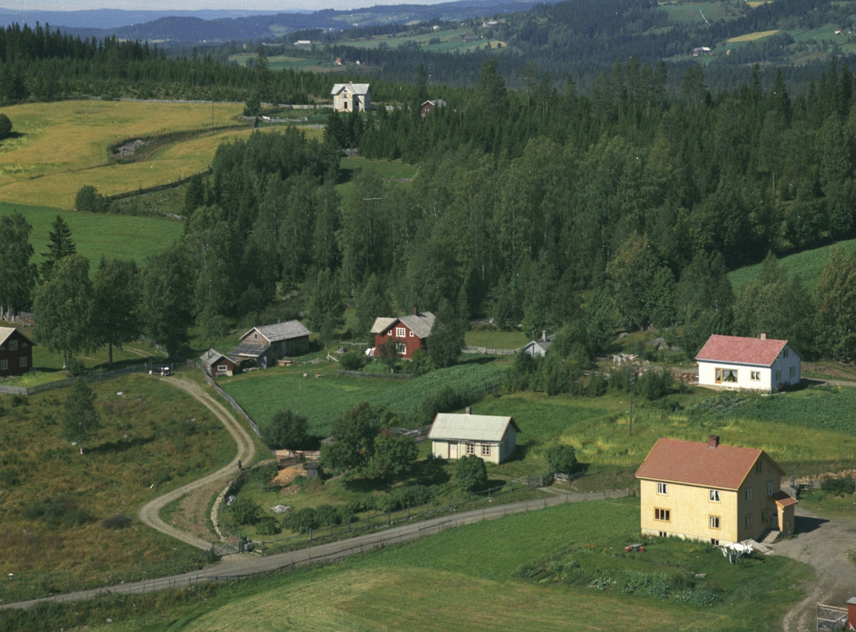 Widerøes Flyveselskap A/S, Flyfoto, Enger, Engebakken, Åsmarka, Ringsaker.