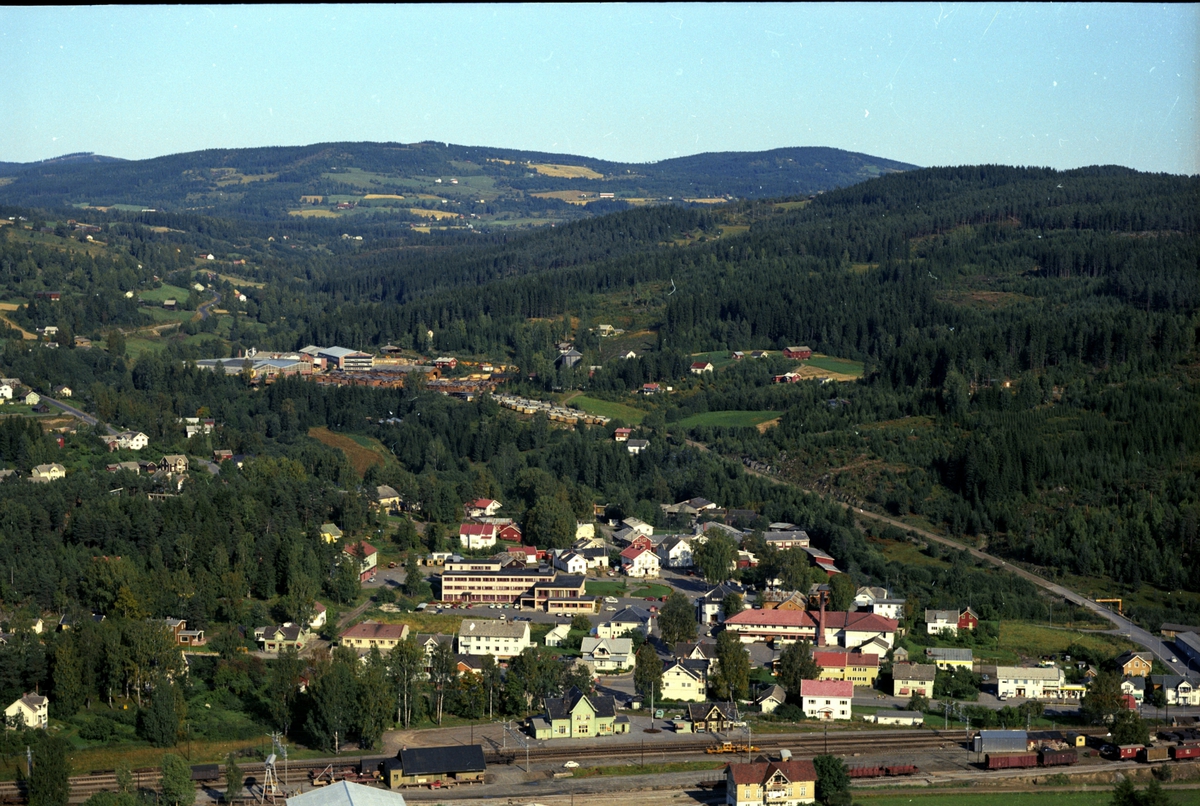 Widerøes Flyveselskap A/S, Flyfoto, Moelv sentrum, Ringsaker.