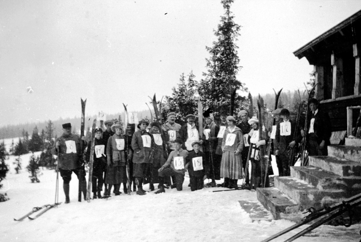 Anno Domkirkeodden, Skirenn, mange deltagere med startnummer, Øyungsrennet, Ringsakerfjellet.