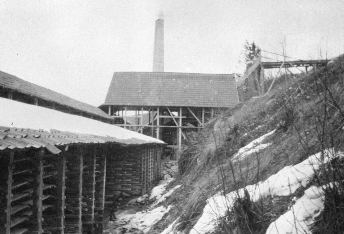 Anno Domkirkeodden, Eksteriør. Tørkehusene og kalkmølla ved Sendstad teglverk, Nes, Hedmark.