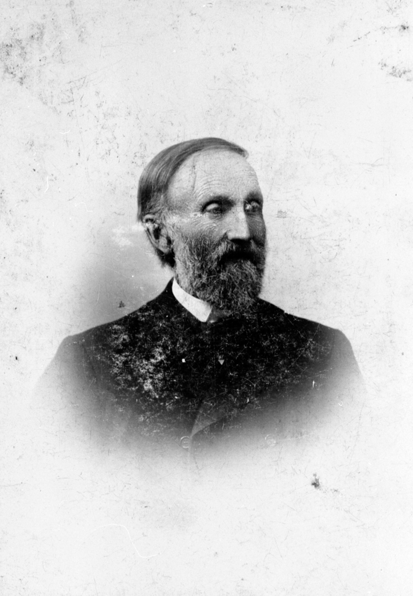 Anno Domkirkeodden, Portrett av lærer Gudbrand Olsen (1833-1912), Dæhli, Nes, Hedmark.