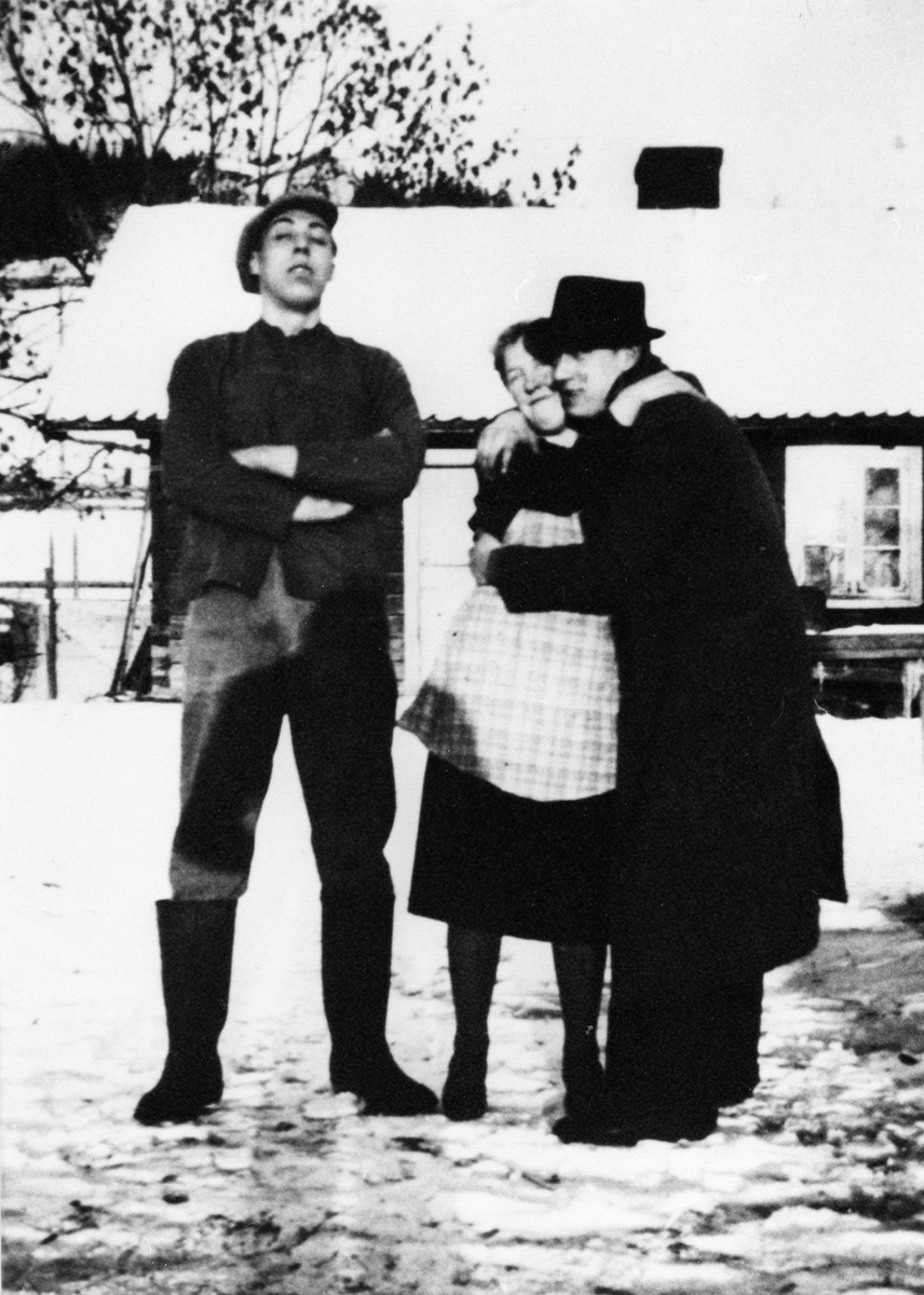 Anno Domkirkeodden, Sveiser Sverre Hagen, hushjelp Beate Helgesen, griskokk Alf Prøysen, Nedre Skyberg, Ringsaker.