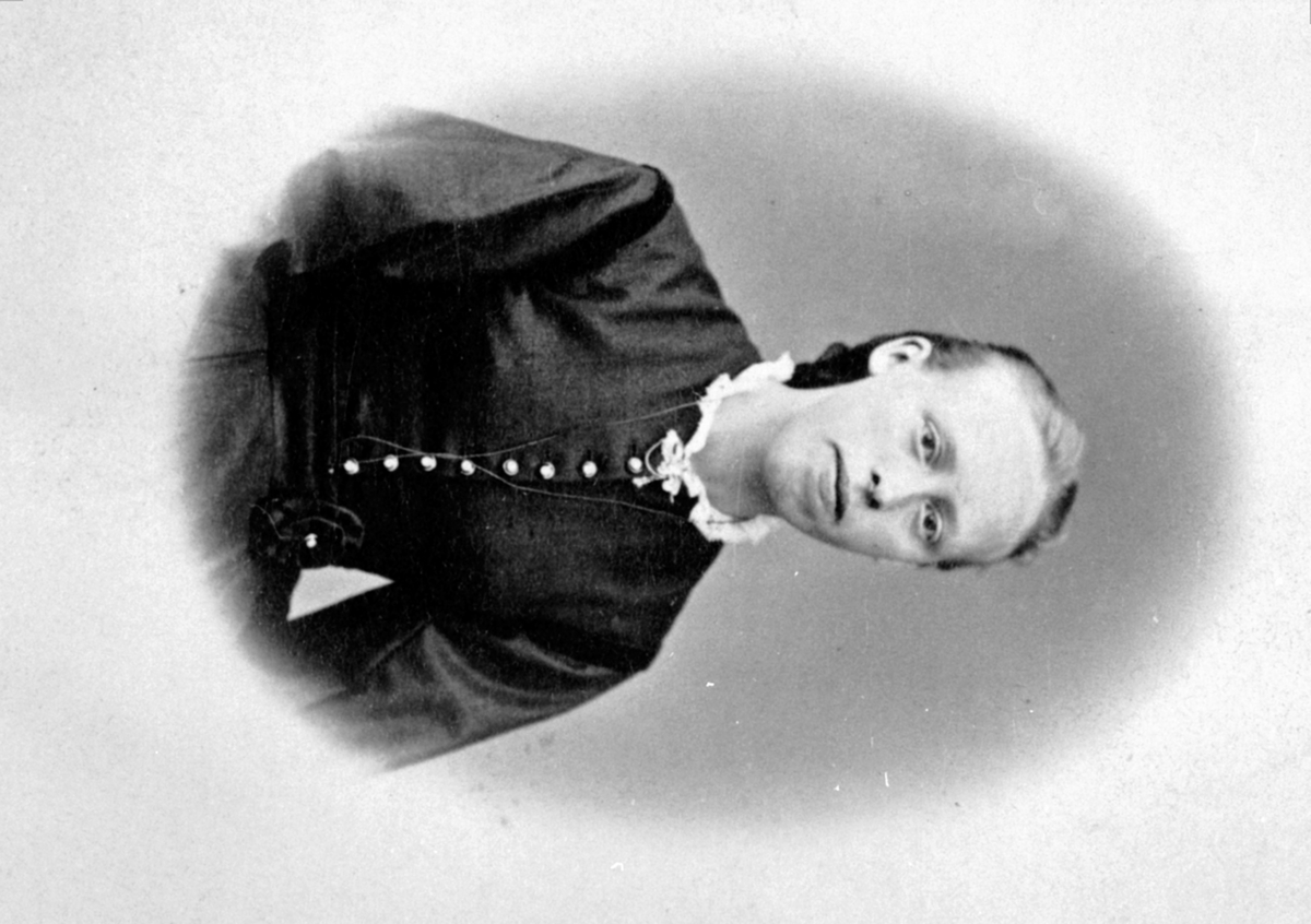 Anno Domkirkeodden, Portrett, Sedsel Olsdatter Deglum, F:27. 07. 1849, Furnes. Gift m/Thore Jensen Kåtorp.