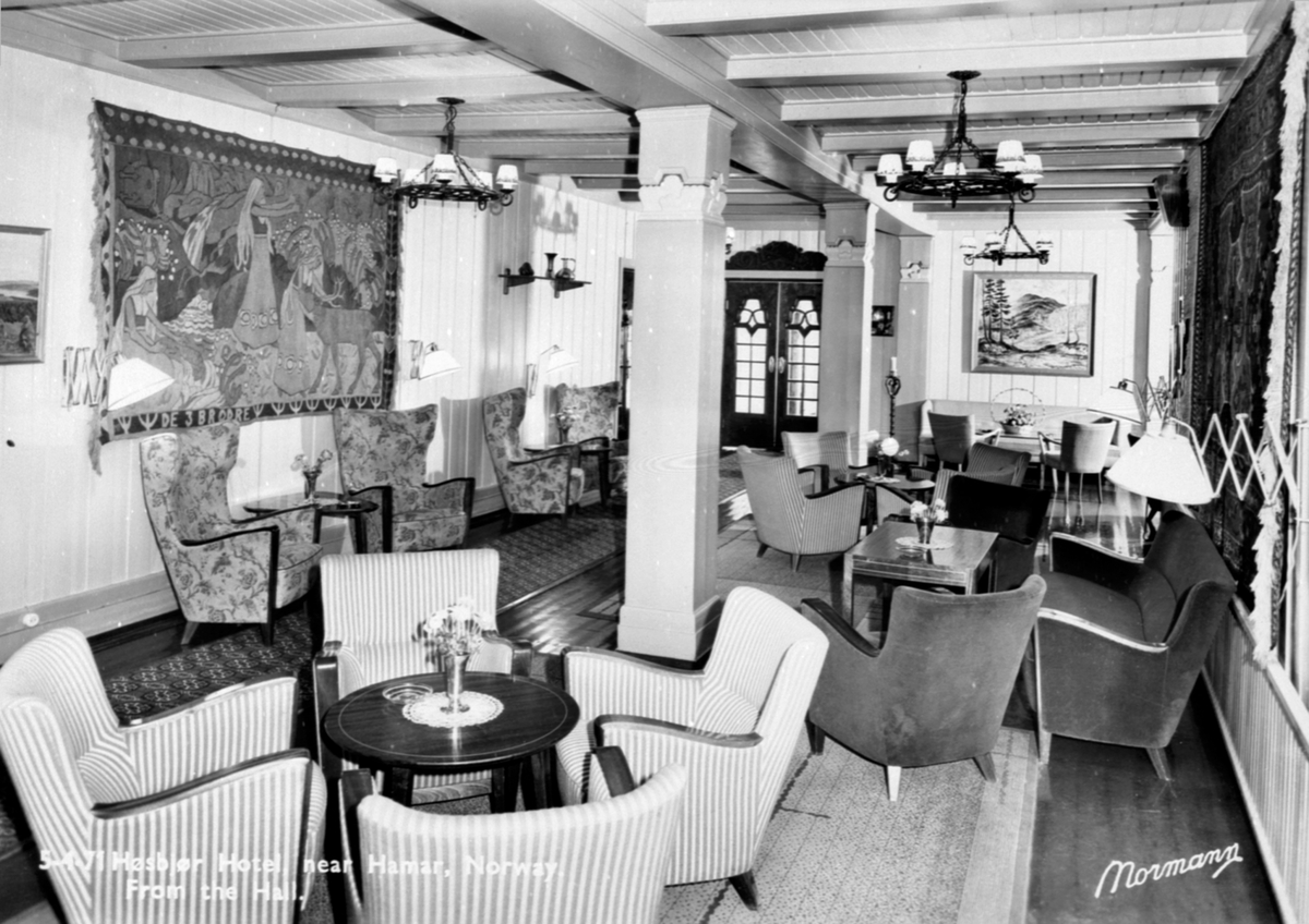 Anno Domkirkeodden, Interiør, salong/hall, Høsbjør turisthotell, Furnes.
