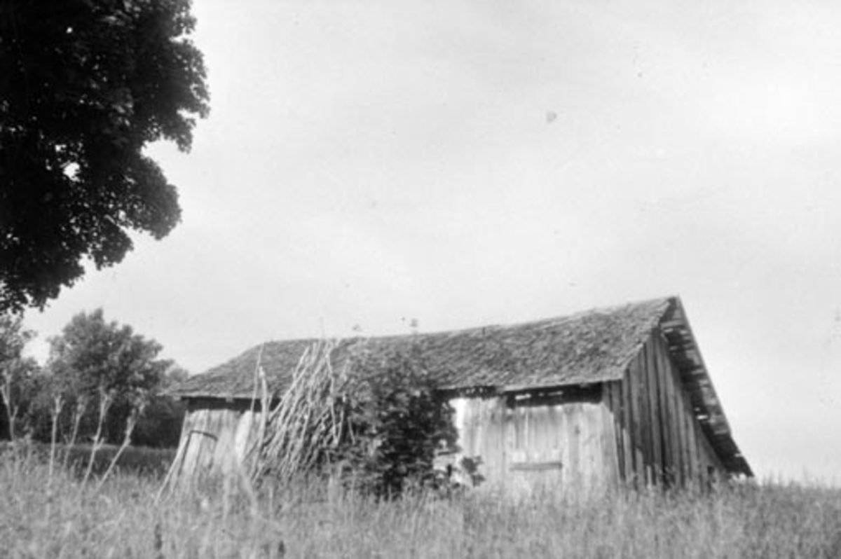 Anno Domkirkeodden, Eksteriør. Uthuset på husmannsplassen Bekken, Grefsheim, Nes, Hedmark.