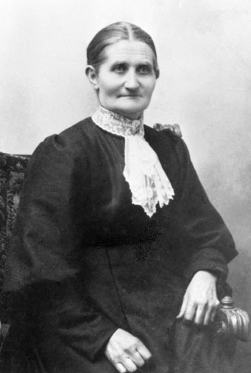 Anno Domkirkeodden, Portrett av Lina Eriksdatter f. 1843. Nord-Grefsheim, Nes, Hedmark. Gift med Johan Mathiasen.