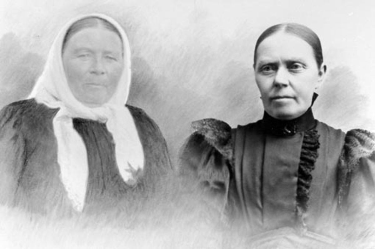Anno Domkirkeodden, To søstre. Lise Evensdatter Skinstad f.1835 og Gine Evensdatter Skinstad f.1858. Skinstad, Nes, Hedmark.