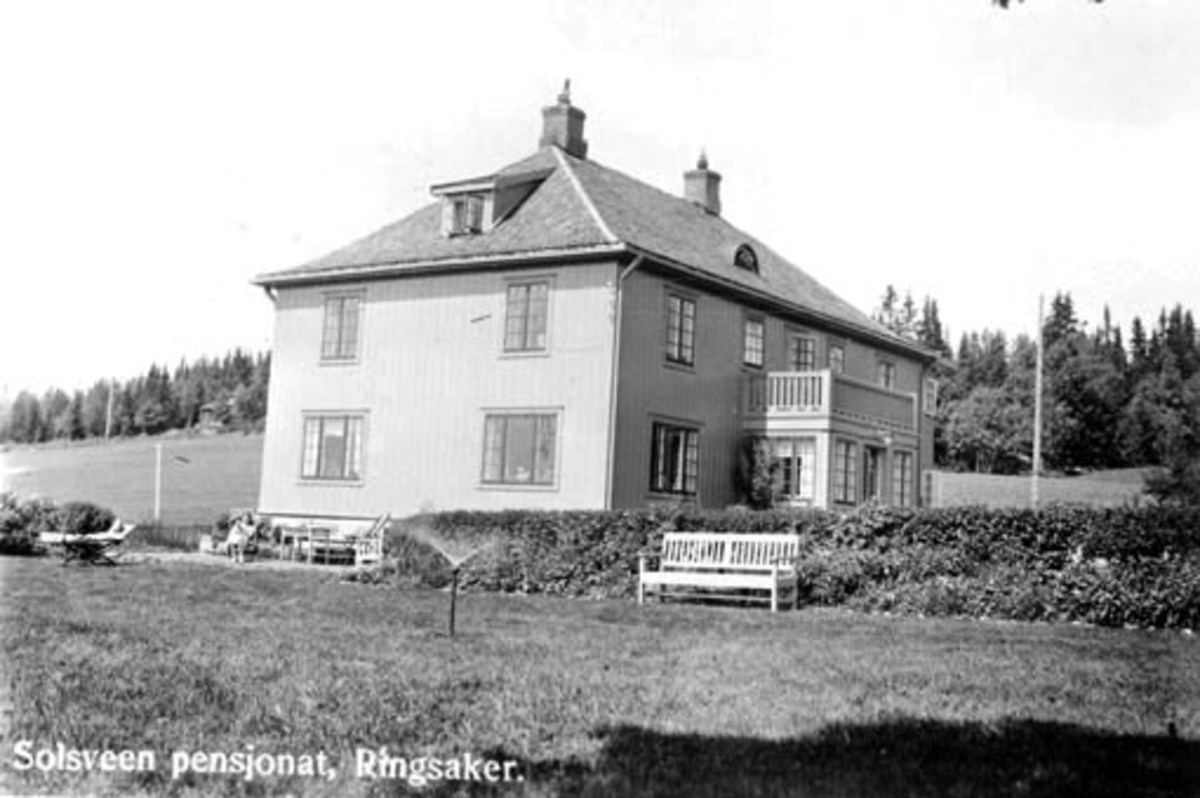Anno Domkirkeodden, Eksteriør, Solsveen pensjonat, Ringsaker.