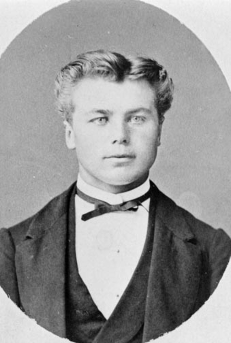 Anno Domkirkeodden, Portrett, Gudbrand Heiberg, (1854-1942), sønn av Peder Gulbrandsen Heiberg (1828-1917) og Berte Gulbrandsdatter Skjelve (1831-1919), Nes, Hedmark.