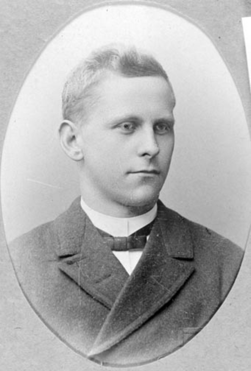 Anno Domkirkeodden, Ole Mengshoel (24.10.1873-04.12.1962).