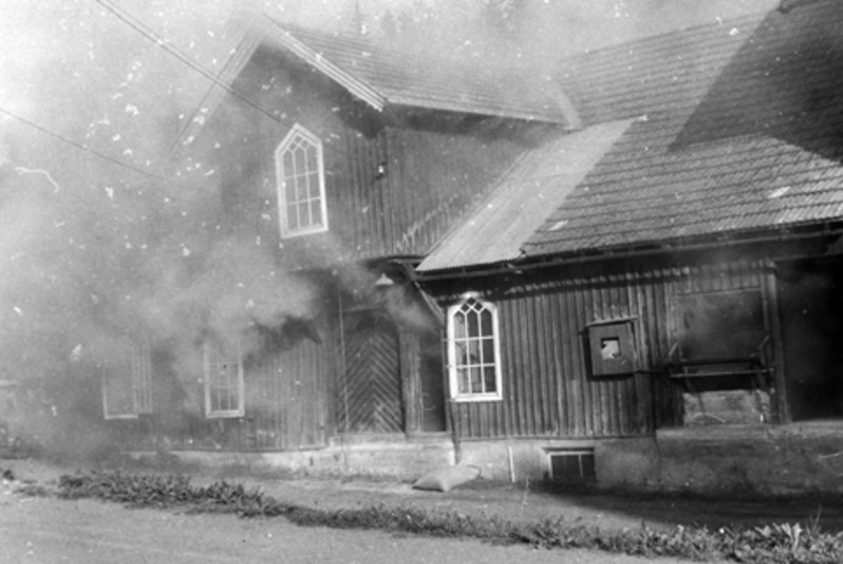 Anno Domkirkeodden, Bruvold mølle, Sundgaard, brann?, mye røyk.