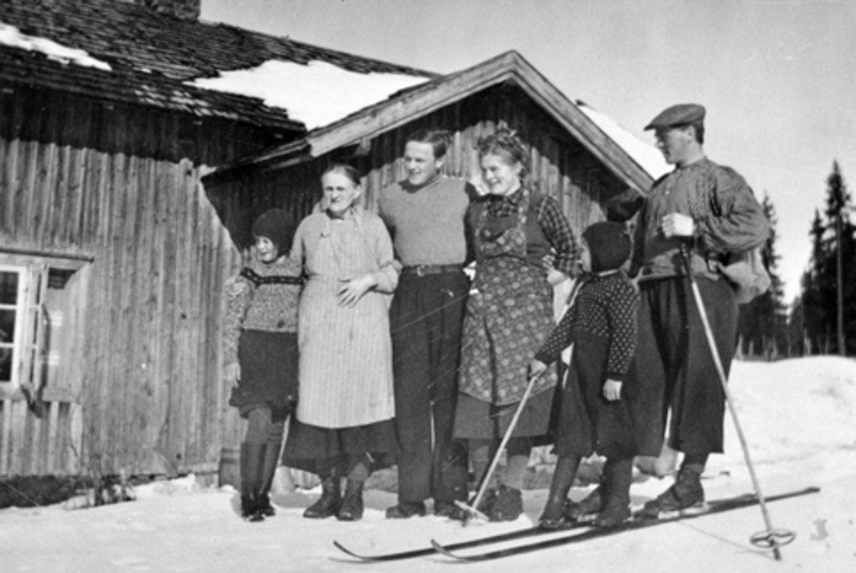 Anno Domkirkeodden, Tranbybakken, Veldre Almenning, ukjente voksne og barn.
