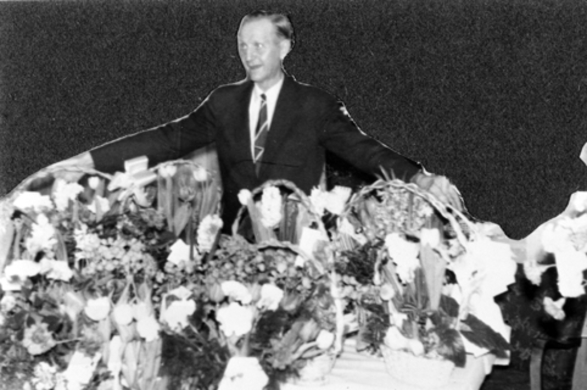 Anno Domkirkeodden, Orfører i gamle Nes kommune Leonard Teksum (1896-1971) sin 65 årsdag den 4.1-1961. Han var fra Øde-Kise, Nes, Hedmark.
